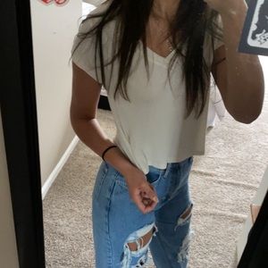 Z-supply cropped v neck